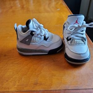 Jordan 4 retro cement (4c)
